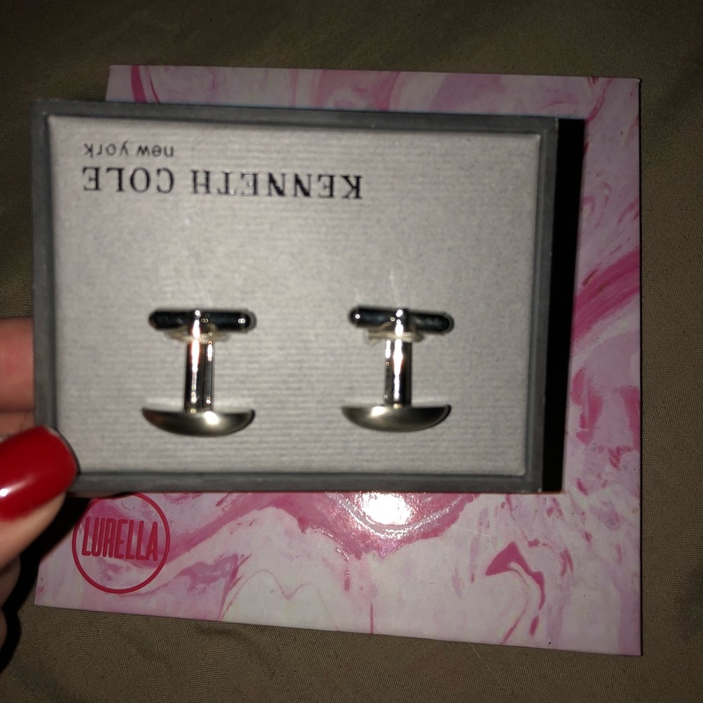 🌸NWOT KENNETH COLE SILVER CUFF LINKS 🌸 - Picture 5 of 5